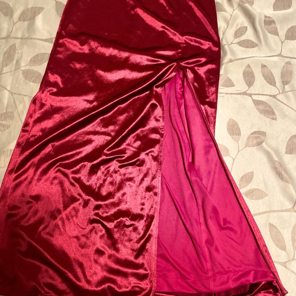 Lulu’s Magenta Satin Maxi Dress.  Sexy and pretty dress. - Picture 3 of 6